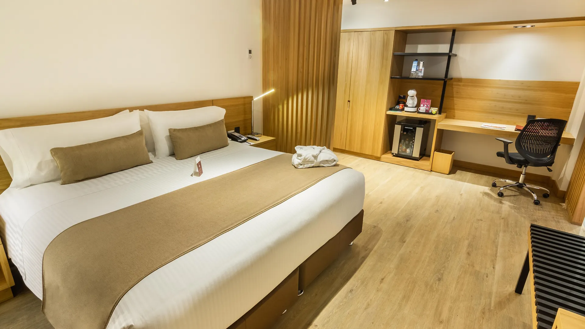 Best Western Plus 93 Park Hotel Bogota 5*,  Colombia