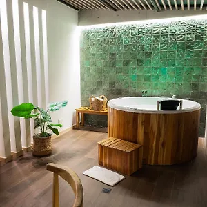 Hotell Black Tower Premium